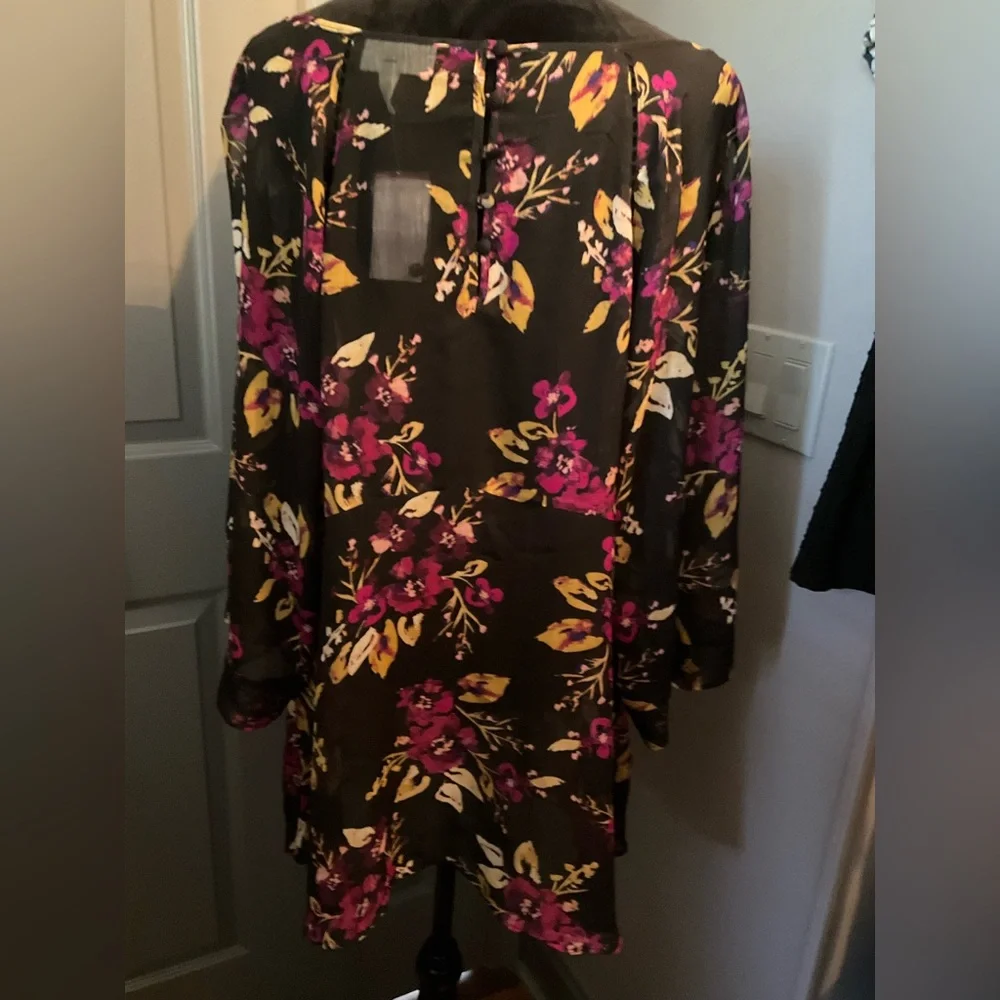 Jessica Simpson Maternity XL black floral sheer overlay - Picture 2 of 11